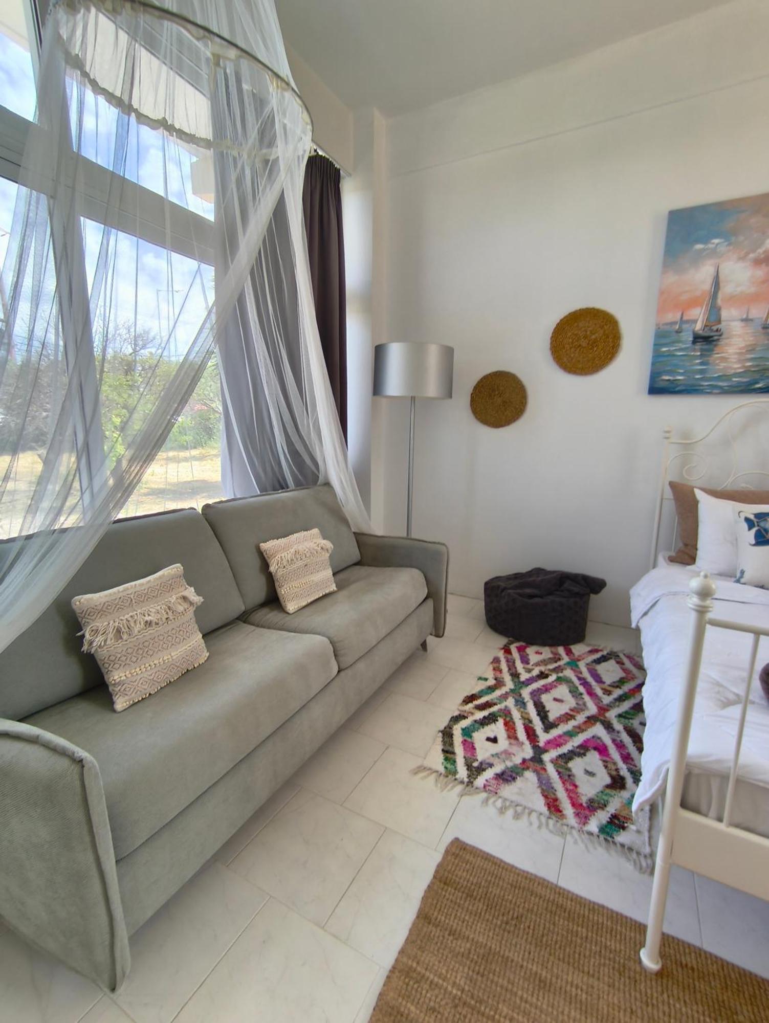 Spacious Beach House Theologos Exterior photo